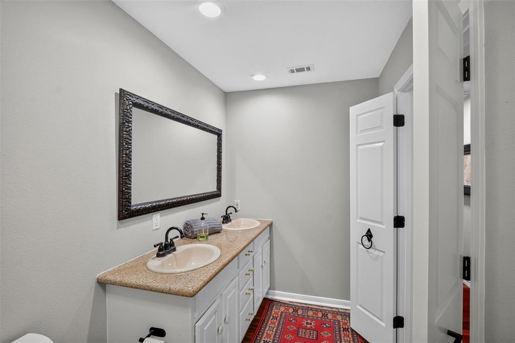 1810 S Crest Property Photo 29