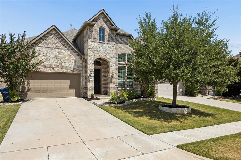 5512 Grove Cove Drive Property Photo 1