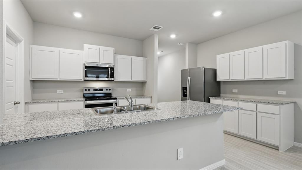 3020 Maple Orchard Lane Property Photo 2