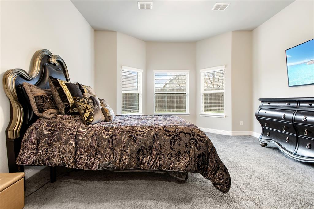 208 Burberry Drive Property Photo 10