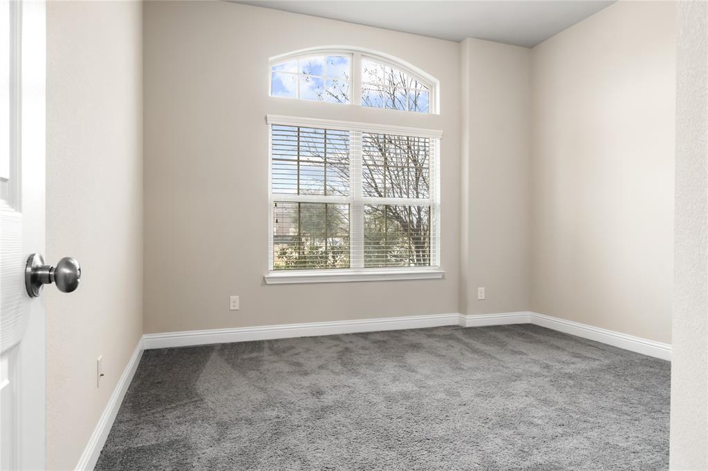 208 Burberry Drive Property Photo 14