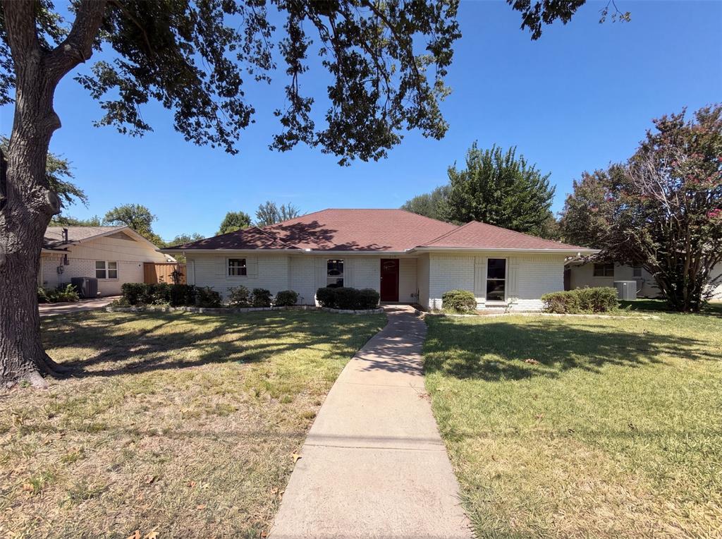 1115 N Waterview Drive Property Photo 1