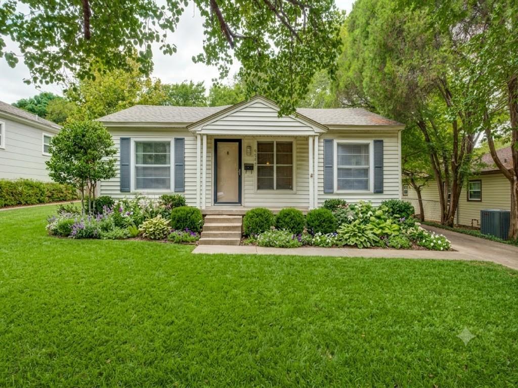 9543 Peninsula Drive Property Photo 3