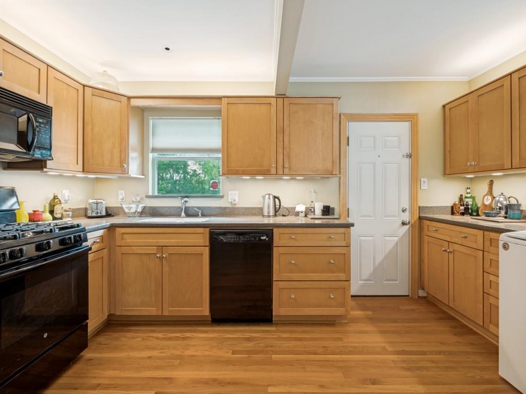 9543 Peninsula Drive Property Photo 13