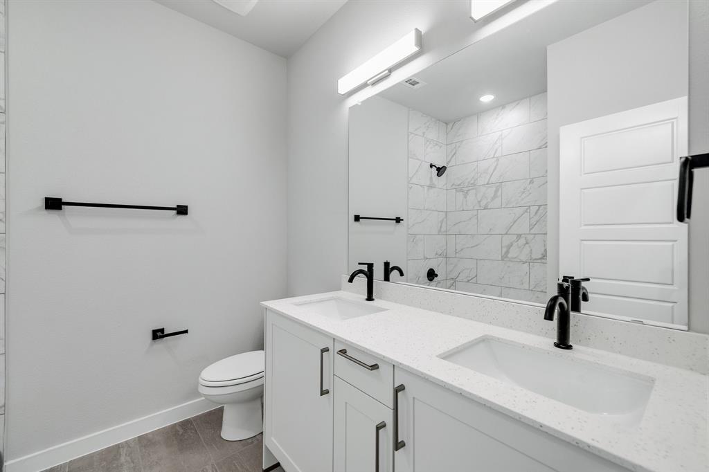 4043-4045 Clovis Street Property Photo 19