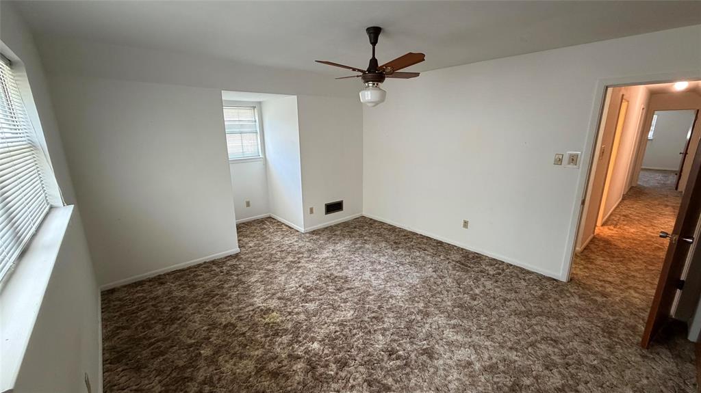401 Glenhaven Drive Property Photo 12