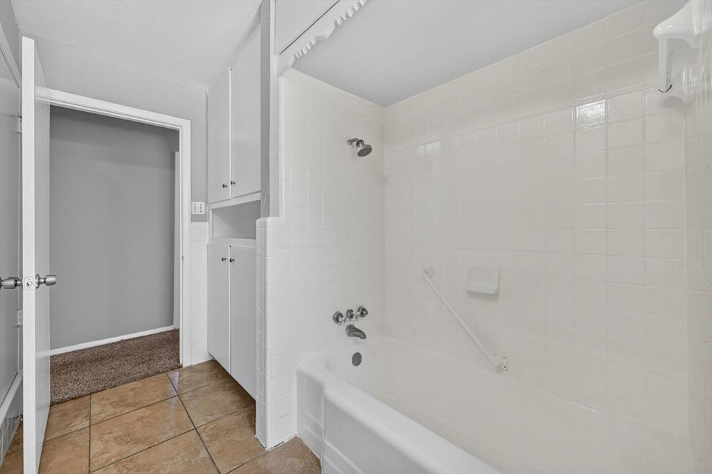 7200 Ellis Road Property Photo 24