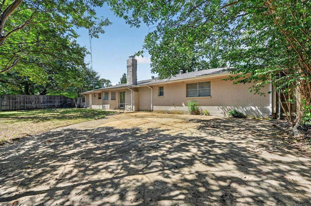 7200 Ellis Road Property Photo 33