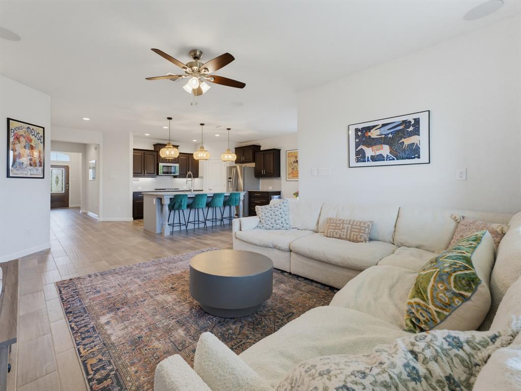 4836 Bronzeleaf Lane Property Photo 4