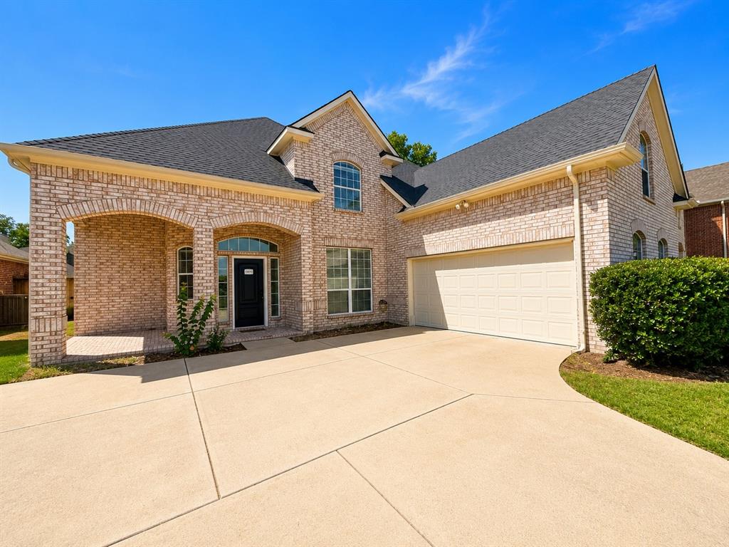 1913 Lawnview Drive Property Photo 1