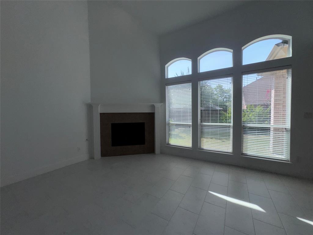 1913 Lawnview Drive Property Photo 9