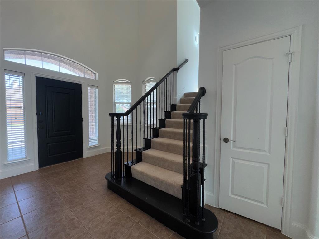 1913 Lawnview Drive Property Photo 10