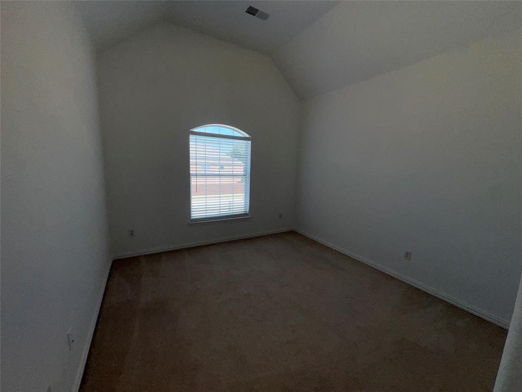 1913 Lawnview Drive Property Photo 13