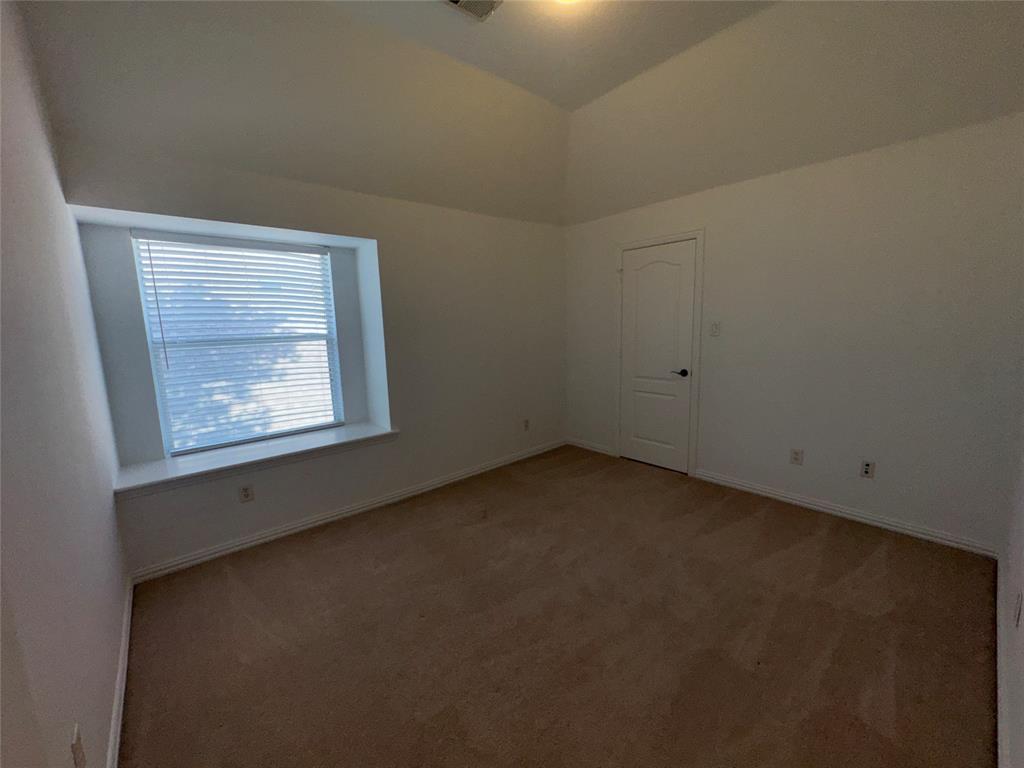 1913 Lawnview Drive Property Photo 15