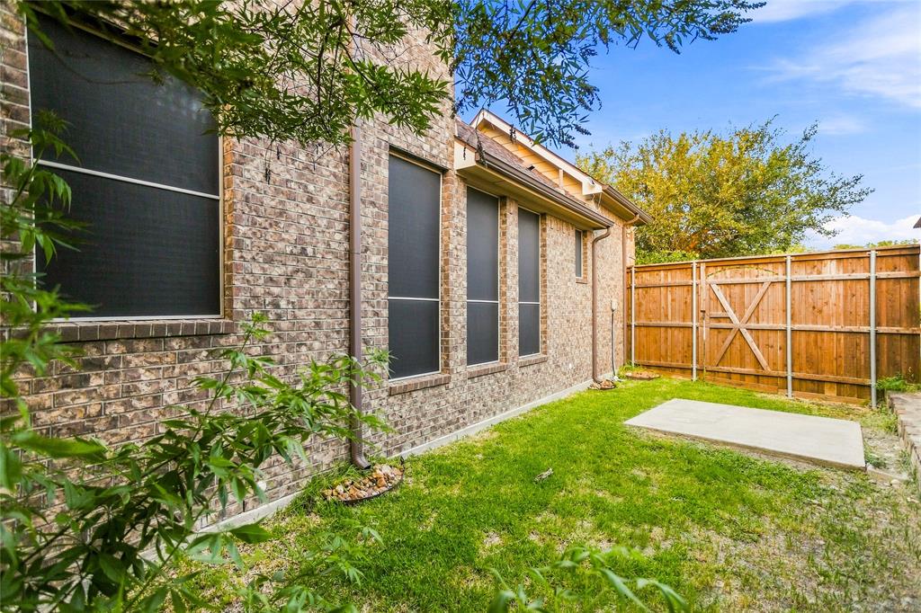 727 Fairfax Lane Property Photo 37