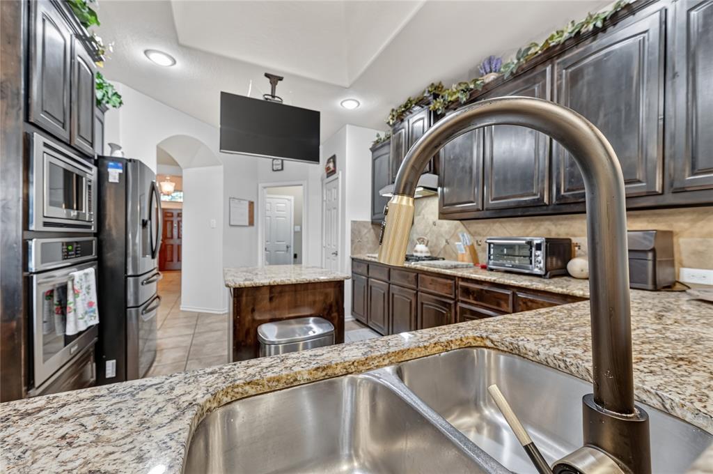 1118 Crest Ridge Drive Property Photo 12