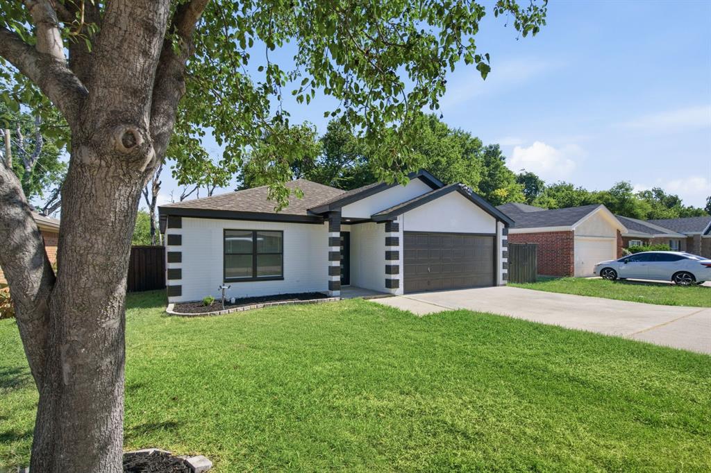 1720 N Bent Tree Trail Property Photo 4