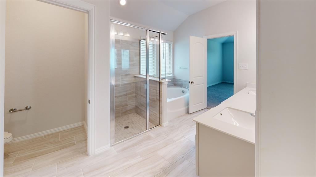 1004 Copper Smith Way Property Photo 14