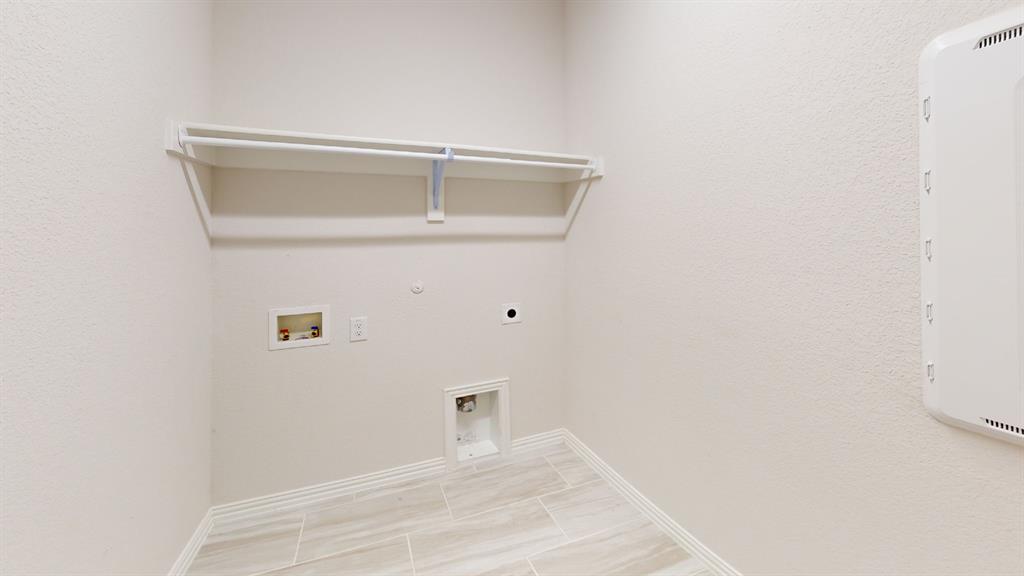 1004 Copper Smith Way Property Photo 16