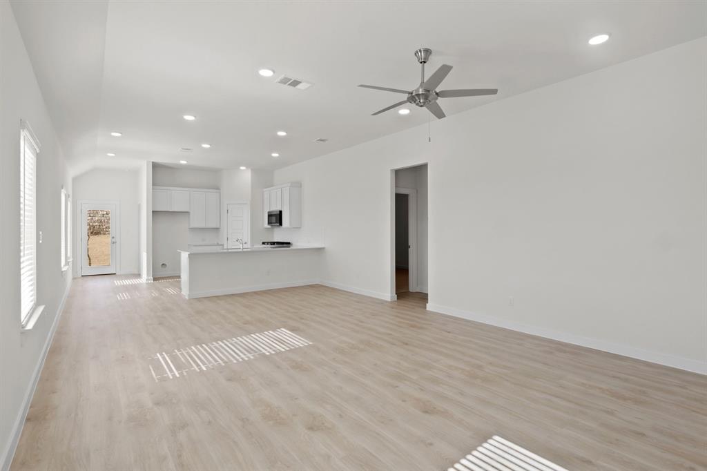 709 Knox River Drive Property Photo 4
