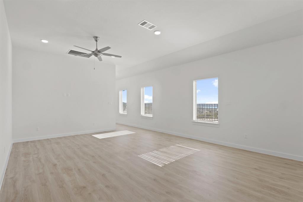 709 Knox River Drive Property Photo 6