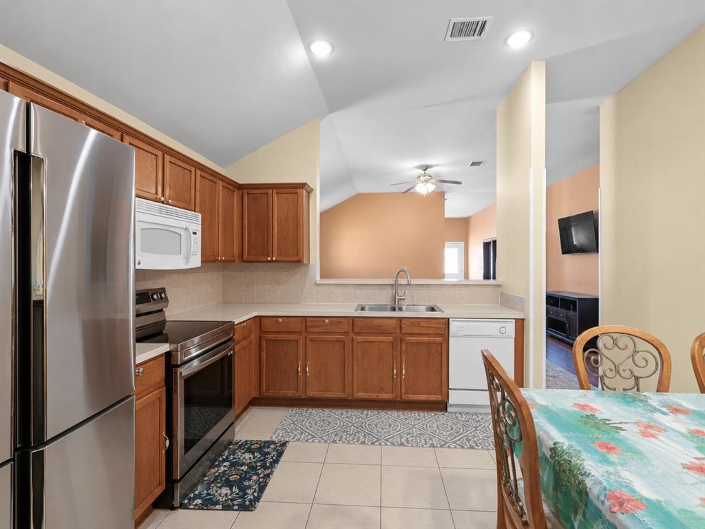 3809 S Peachtree Road Property Photo 5
