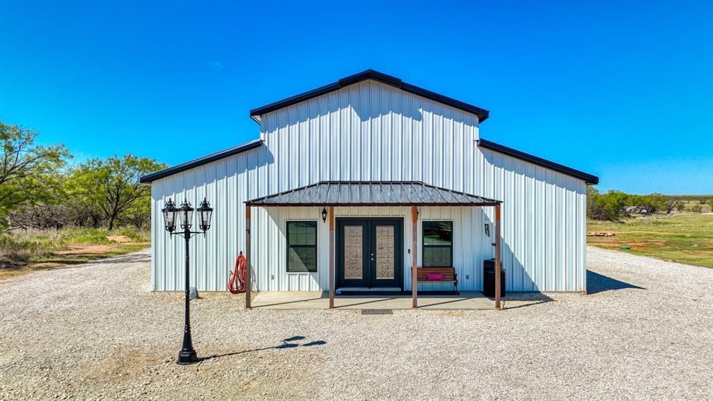 2337 Walsh Property Photo 6