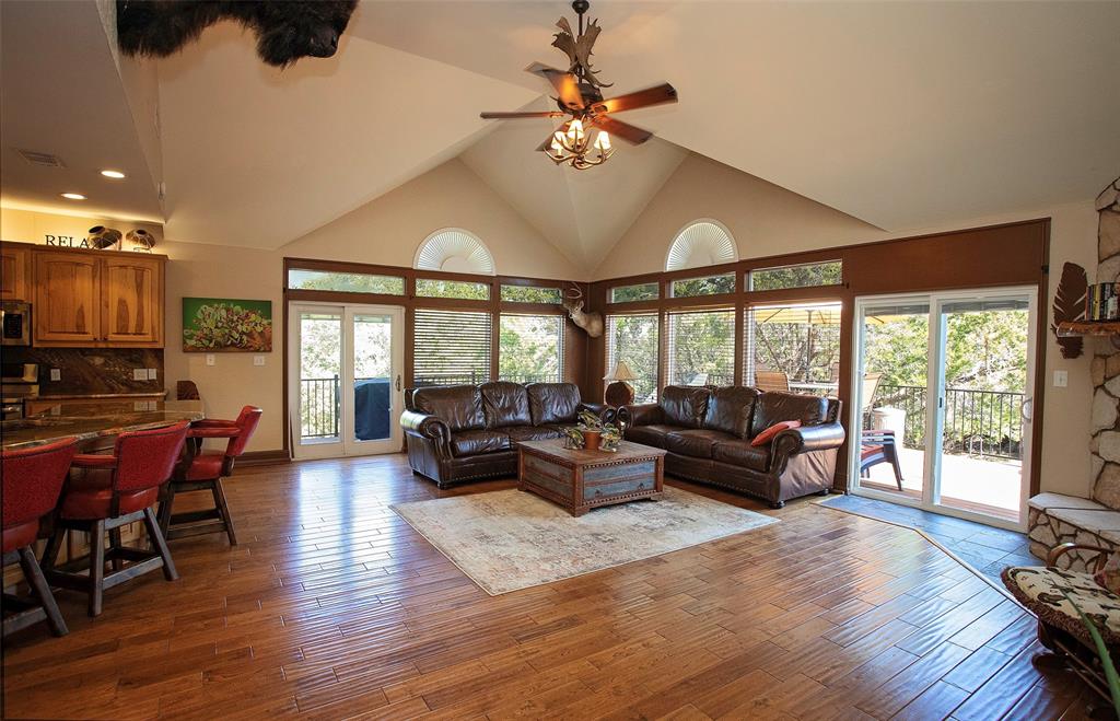 880 Cliffs Drive 2 Property Photo 3