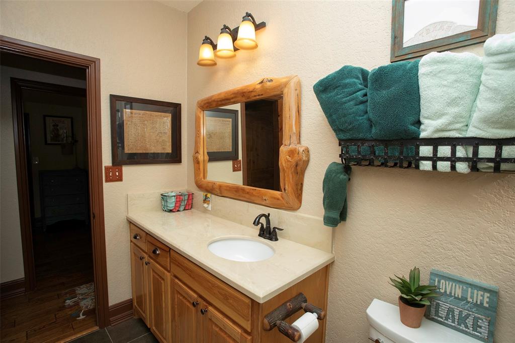 880 Cliffs Drive 2 Property Photo 15