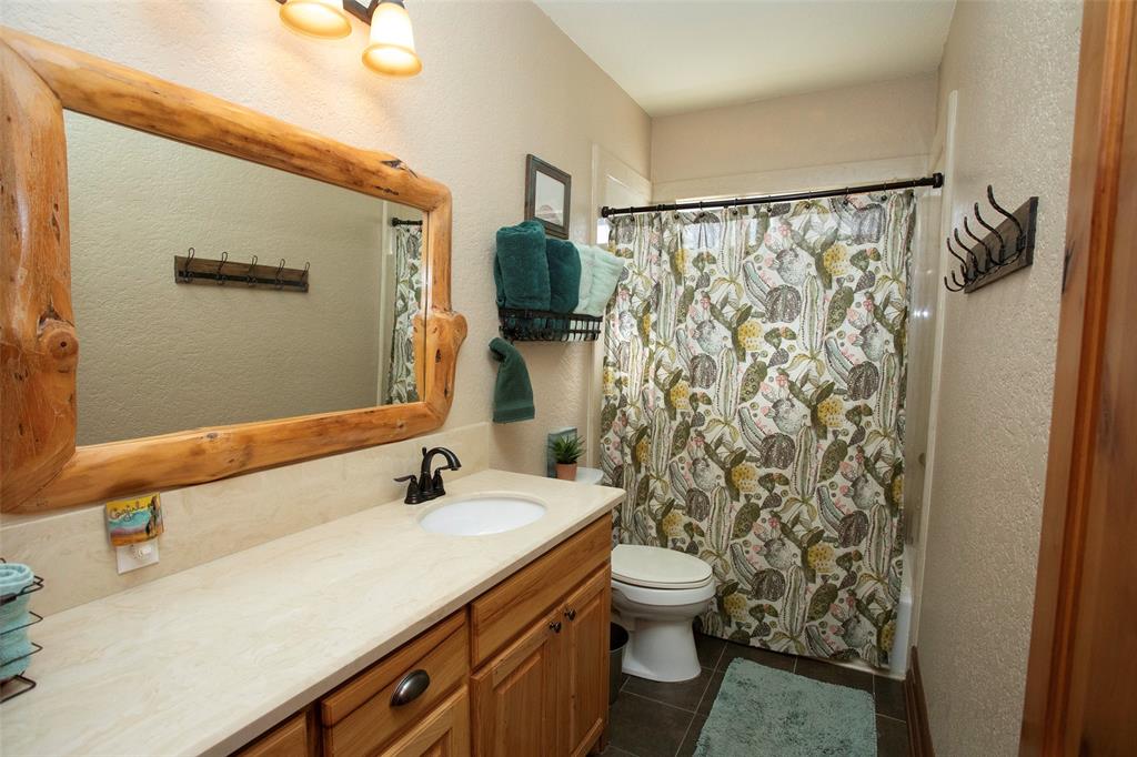 880 Cliffs Drive 2 Property Photo 16