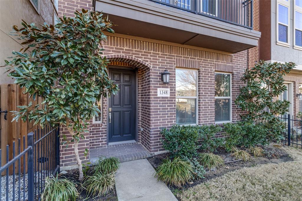 1348 Arch Place Property Photo 4