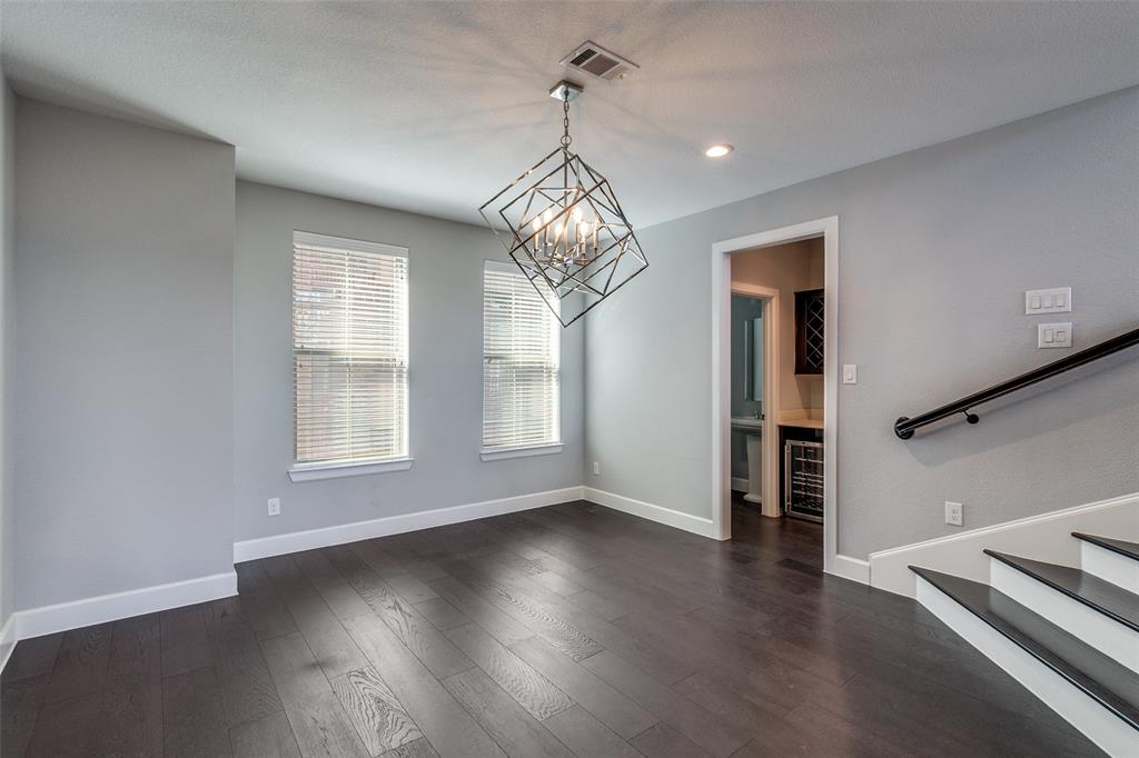 1348 Arch Place Property Photo 8