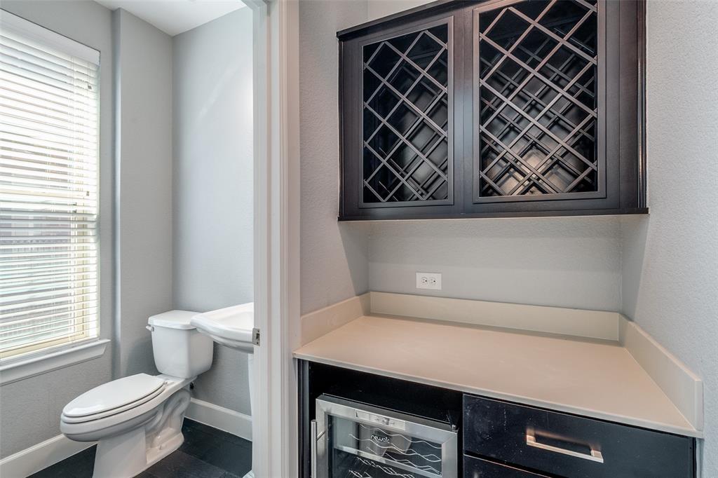 1348 Arch Place Property Photo 12