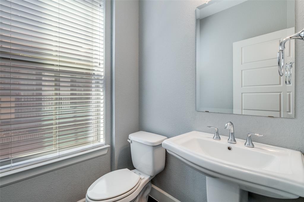 1348 Arch Place Property Photo 13