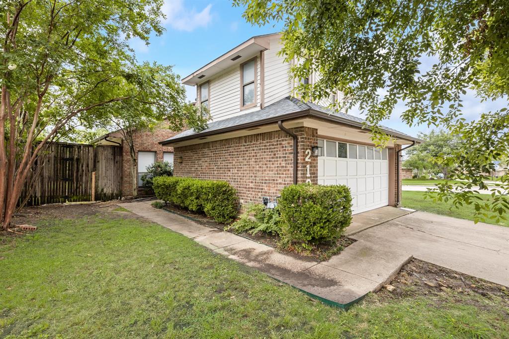 2100 Stradivarius Lane Property Photo 3