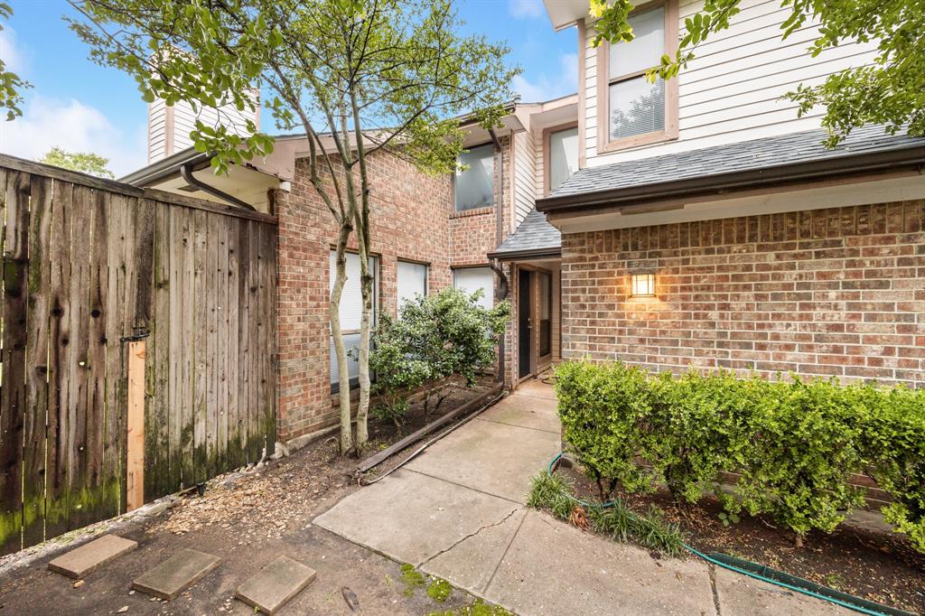 2100 Stradivarius Lane Property Photo 4