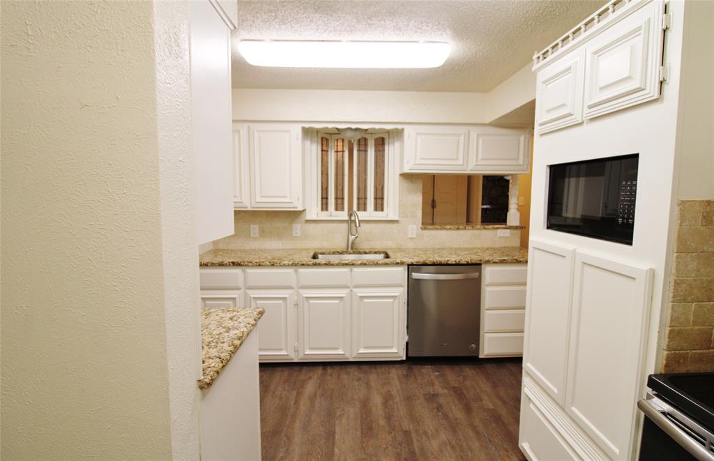 900 Valley Ridge Drive Property Photo 7
