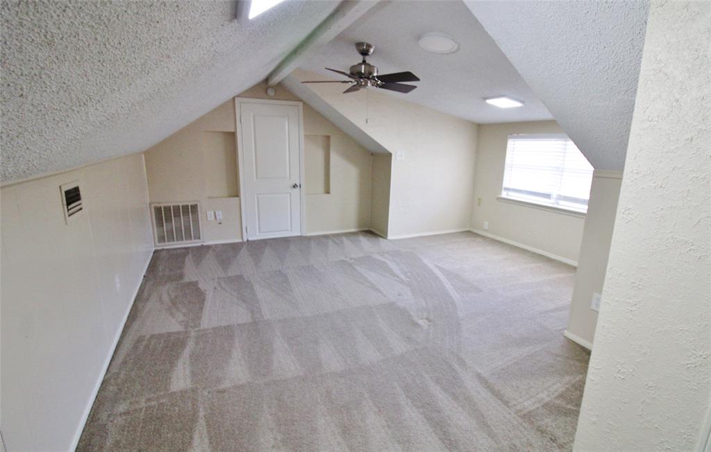 900 Valley Ridge Drive Property Photo 17