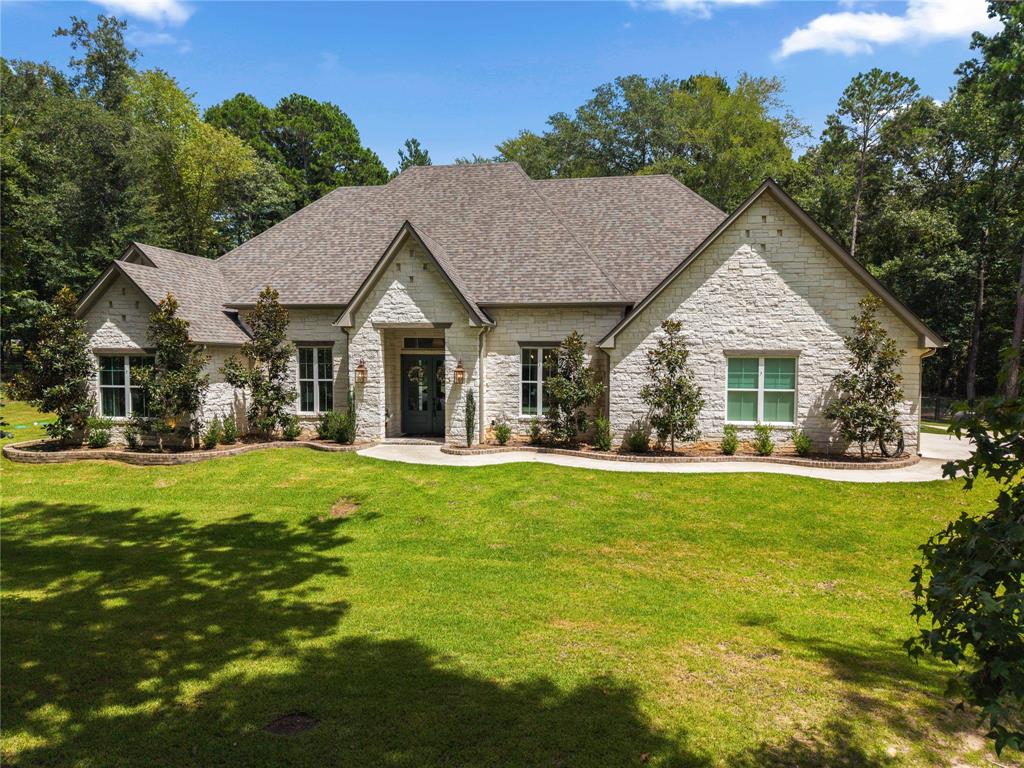 15373 Lakeside Drive