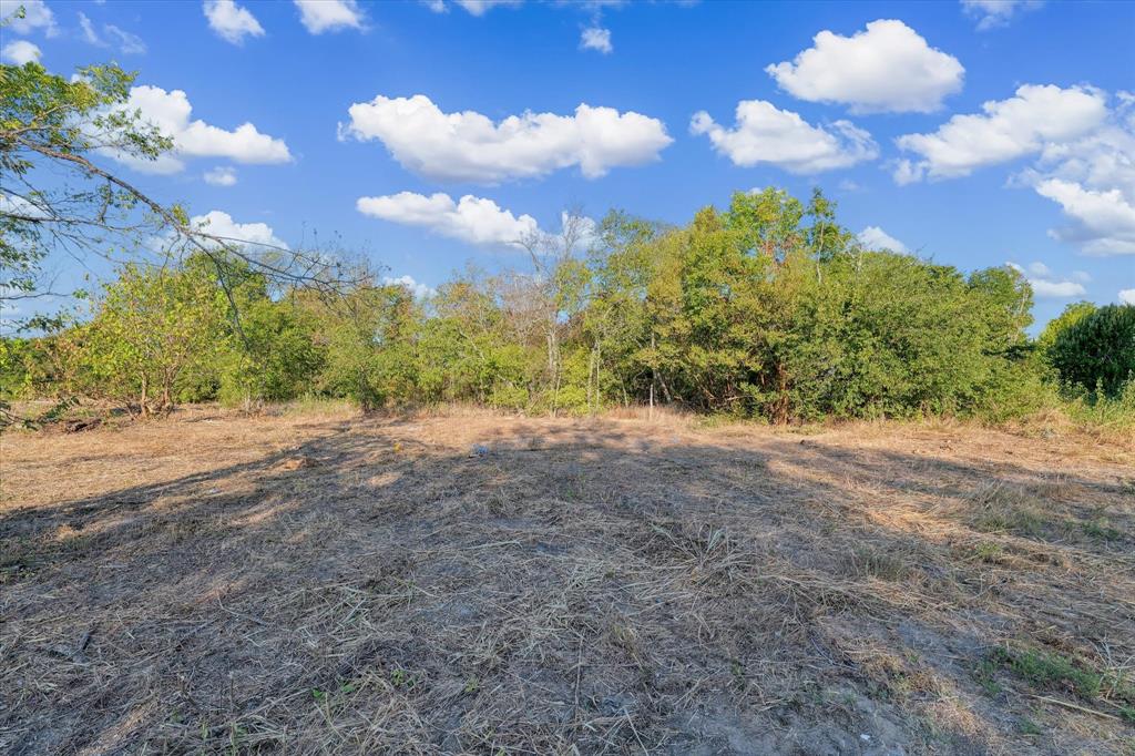 303 N Waco Street Property Photo 6