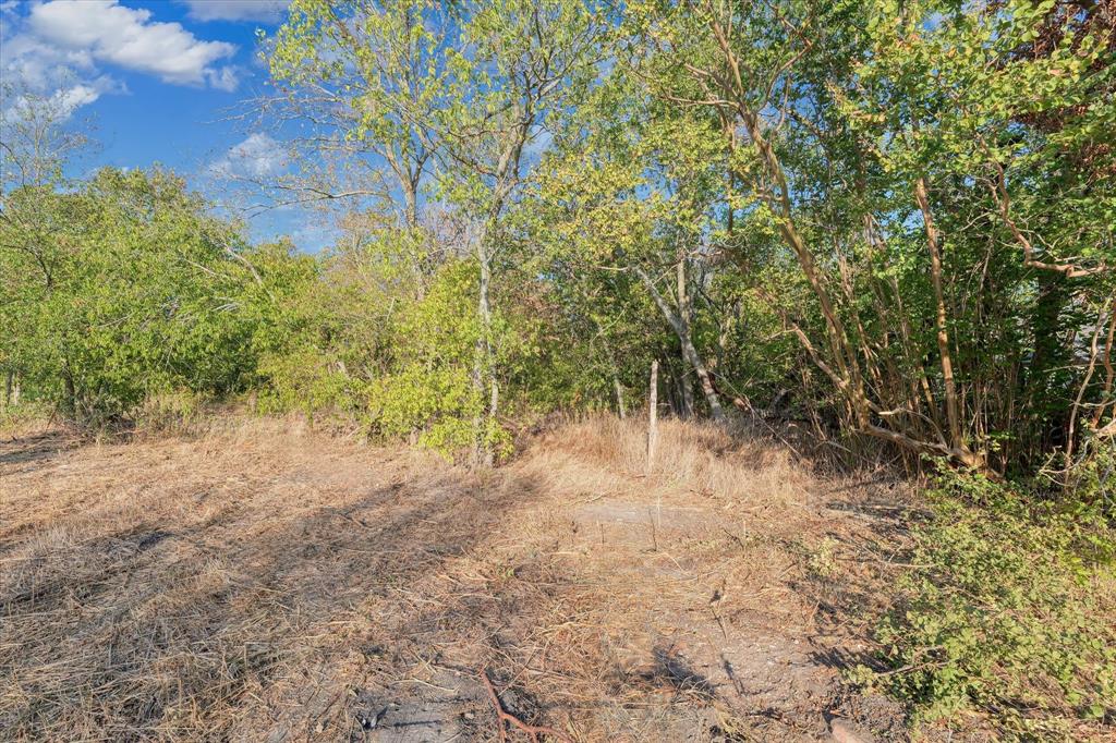 303 N Waco Street Property Photo 8