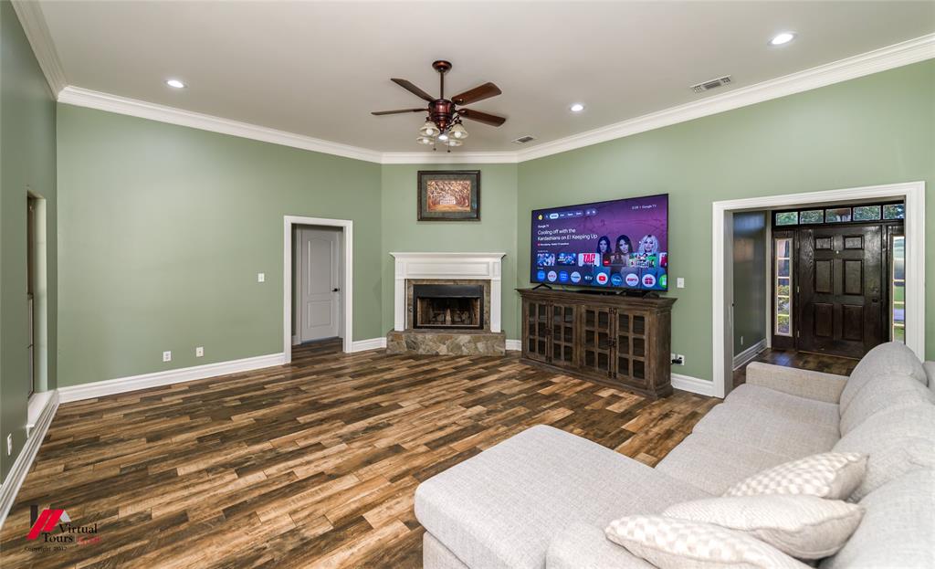 1855 Sparrow Ridge Property Photo 4