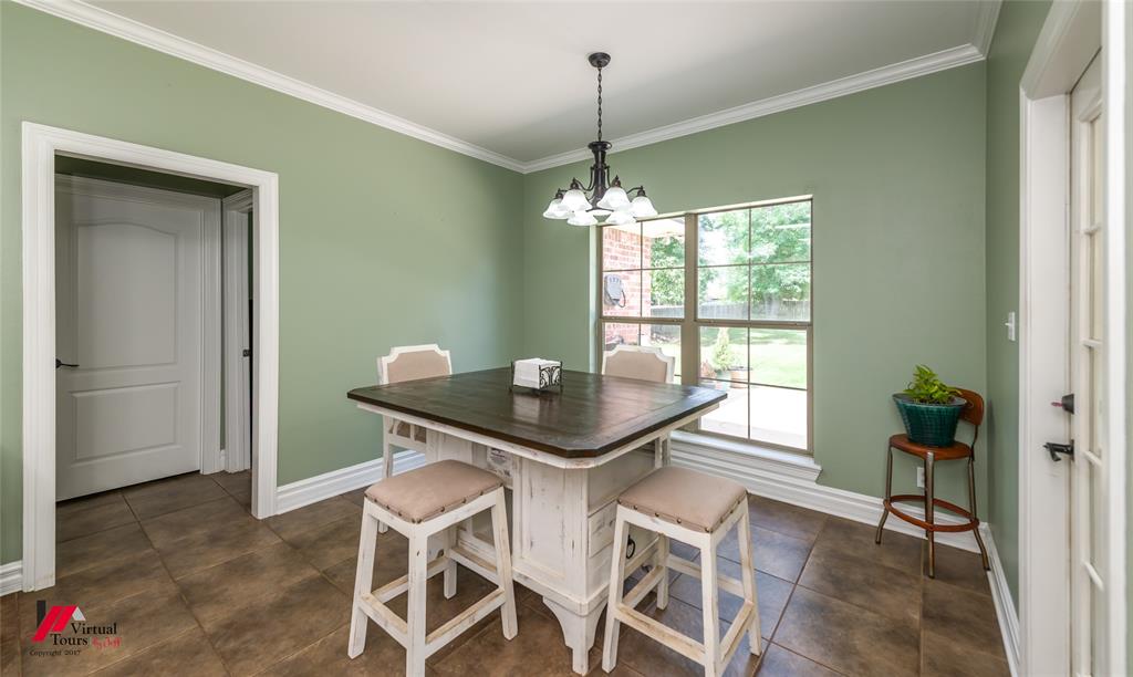 1855 Sparrow Ridge Property Photo 8