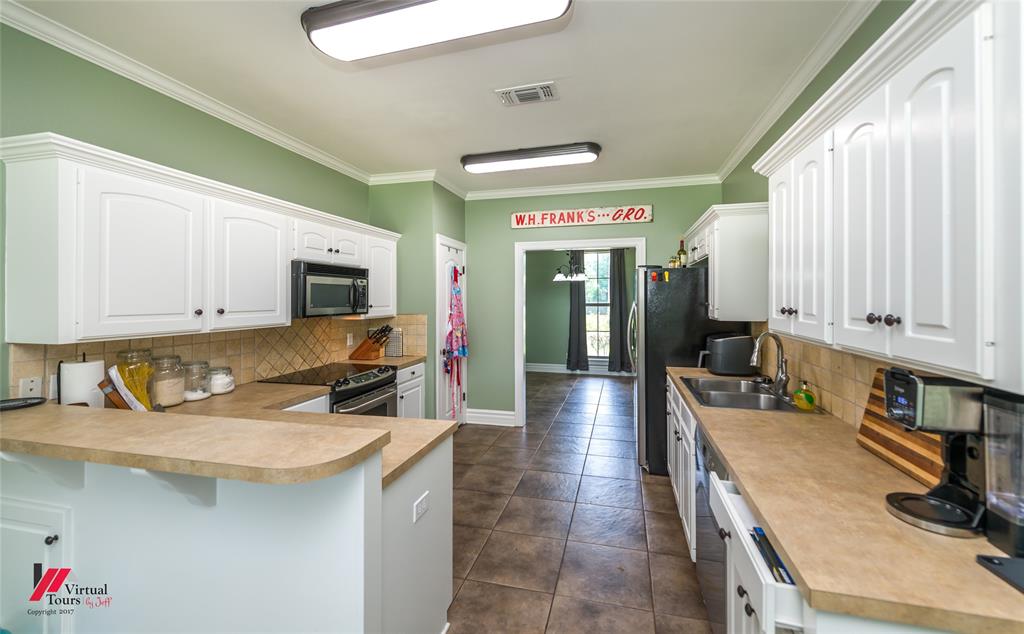 1855 Sparrow Ridge Property Photo 10