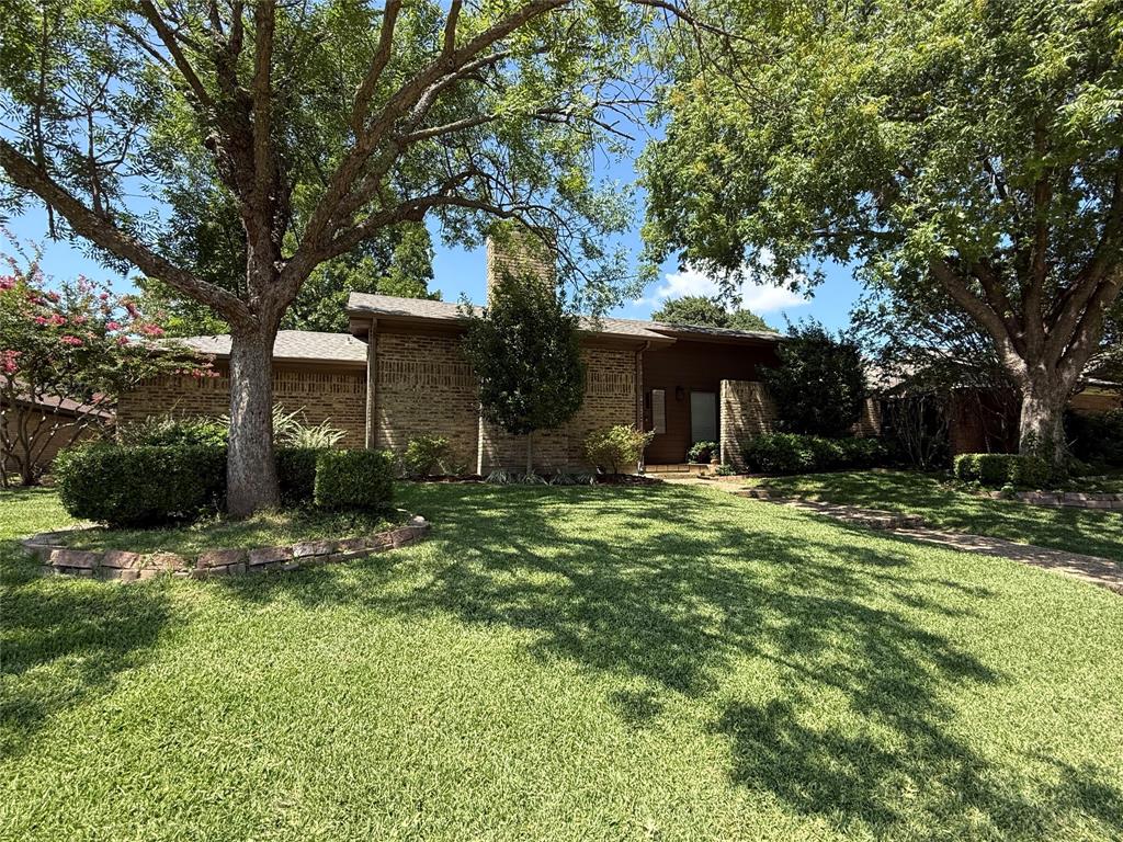 3205 Cross Bend Road Property Photo 1