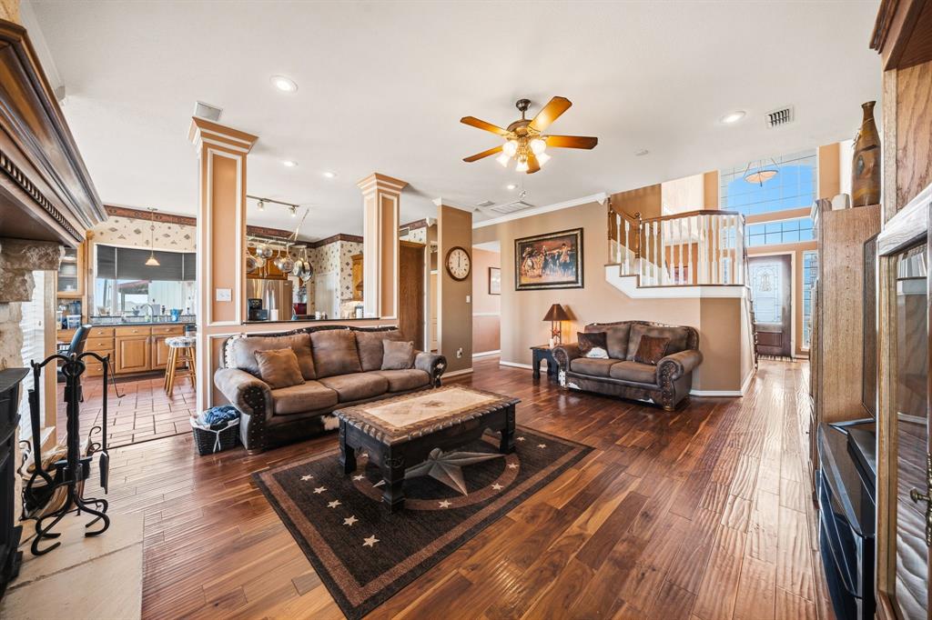 601 Zmolek Road Property Photo 4
