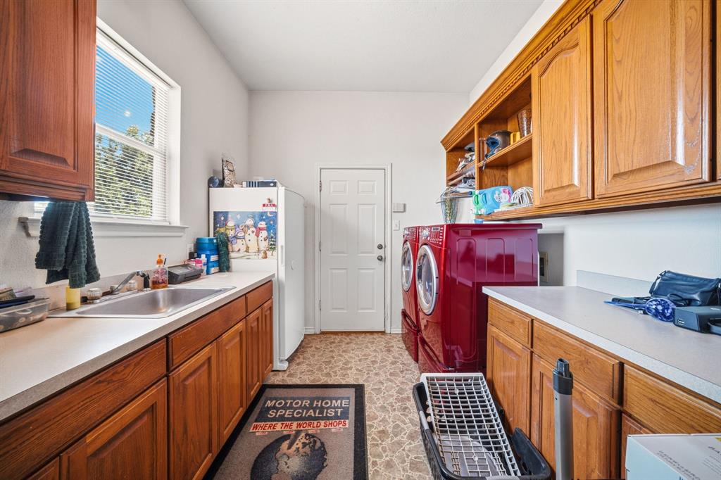 601 Zmolek Road Property Photo 13