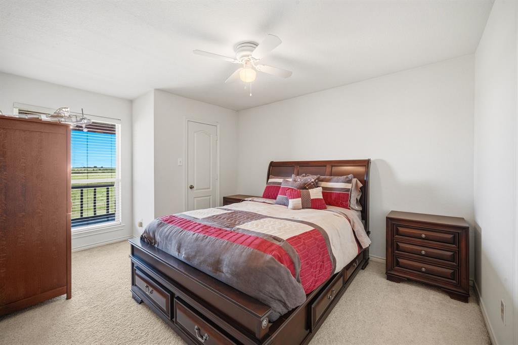 601 Zmolek Road Property Photo 15
