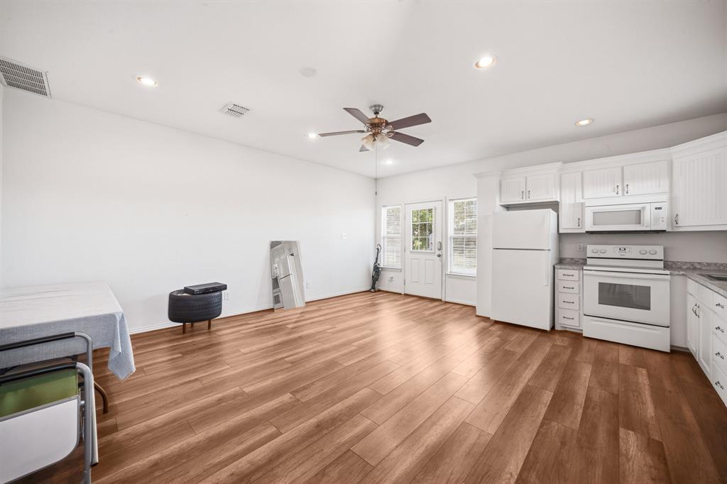 601 Zmolek Road Property Photo 23