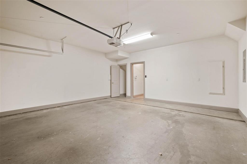 3142 Ross Avenue 3 Property Photo 23